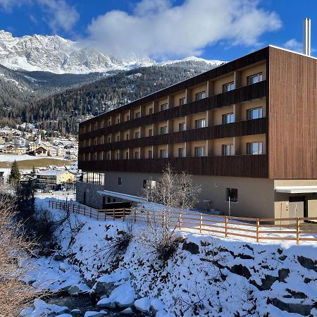 JUFA Hotel Savognin Esterno foto